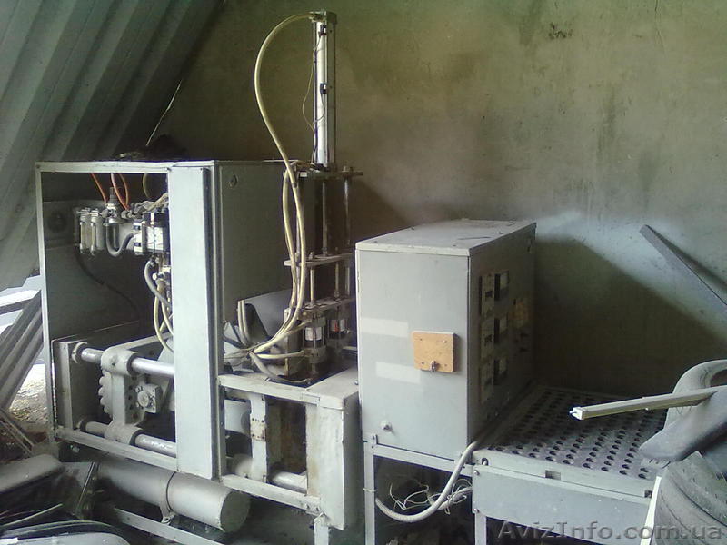 пет бутылки 450 шт/час. Б/у Выдувная машина - <ro>Изображение</ro><ru>Изображение</ru> #1, <ru>Объявление</ru> #803615