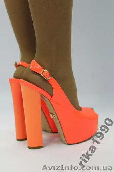 яркие босоножки,коралового цвета - <ro>Изображение</ro><ru>Изображение</ru> #1, <ru>Объявление</ru> #885093