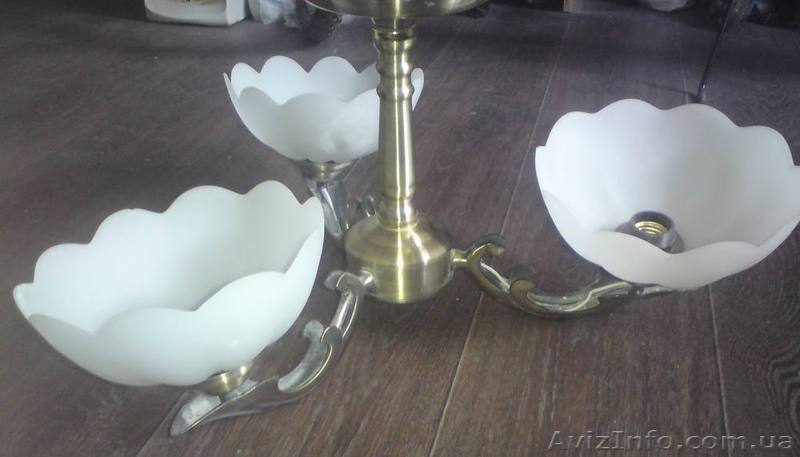 Продам красивую люстру на 3 лампы - <ro>Изображение</ro><ru>Изображение</ru> #1, <ru>Объявление</ru> #908421