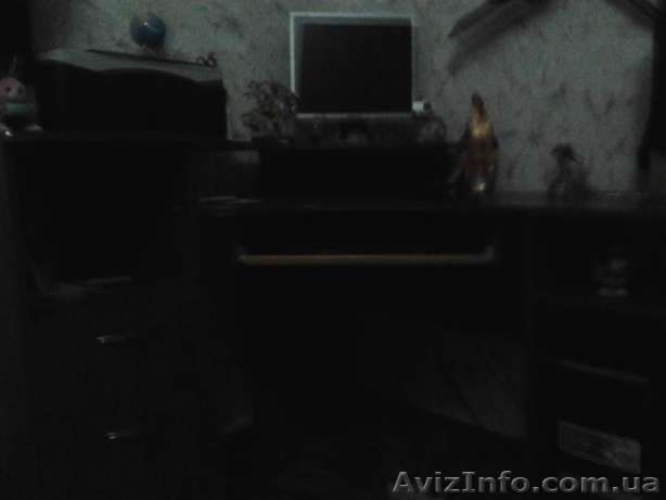 Стол компьютерный для ноутбука или компьютера - <ro>Изображение</ro><ru>Изображение</ru> #1, <ru>Объявление</ru> #1576724