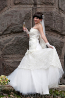 Очень красивое свадебное платье цвета айвори - <ro>Изображение</ro><ru>Изображение</ru> #1, <ru>Объявление</ru> #930768