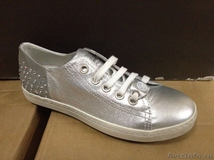 продам детскую  обувь Miss Blumarine - <ro>Изображение</ro><ru>Изображение</ru> #1, <ru>Объявление</ru> #203250