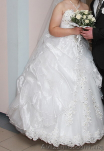 свадебное платье производство италия - <ro>Изображение</ro><ru>Изображение</ru> #5, <ru>Объявление</ru> #50646