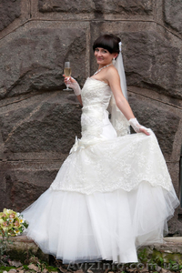 Очень красивое свадебное платье цвета айвори - <ro>Изображение</ro><ru>Изображение</ru> #1, <ru>Объявление</ru> #930768