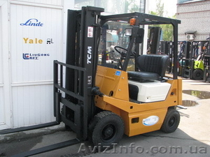 Вилочный погрузчик б/у TCM,  из Японии,  в наличии на складе!