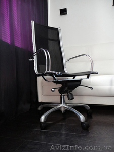 Кресло перфорированная кожа и хром для руководителя