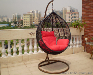 Прочное красивейшее плетеное кресло кокон.