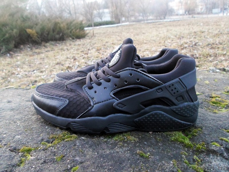 Новая модель кроссовок Nike Huarach и еще множество товаров  - <ro>Изображение</ro><ru>Изображение</ru> #1, <ru>Объявление</ru> #1375392
