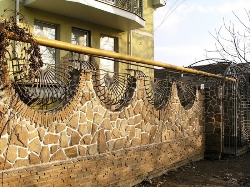 камень песчаник природный со сколом  - <ro>Изображение</ro><ru>Изображение</ru> #1, <ru>Объявление</ru> #1645094