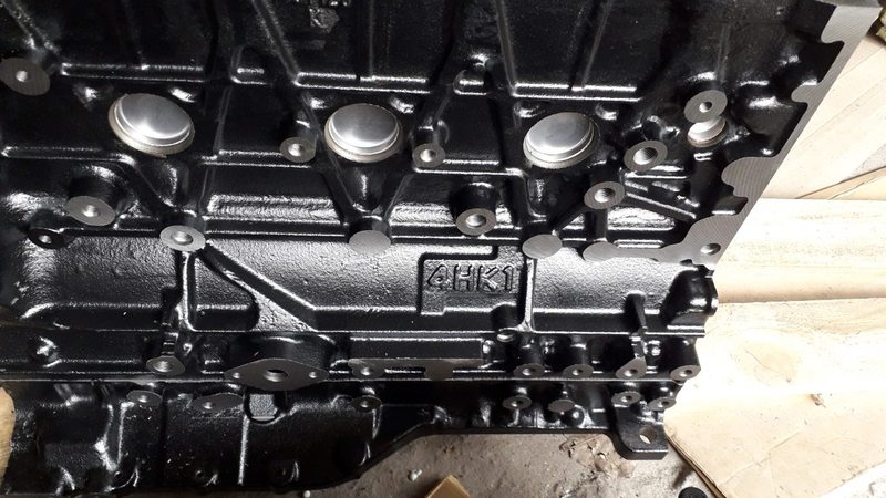 Блок двигателя 4НК1 - <ro>Изображение</ro><ru>Изображение</ru> #1, <ru>Объявление</ru> #1658198