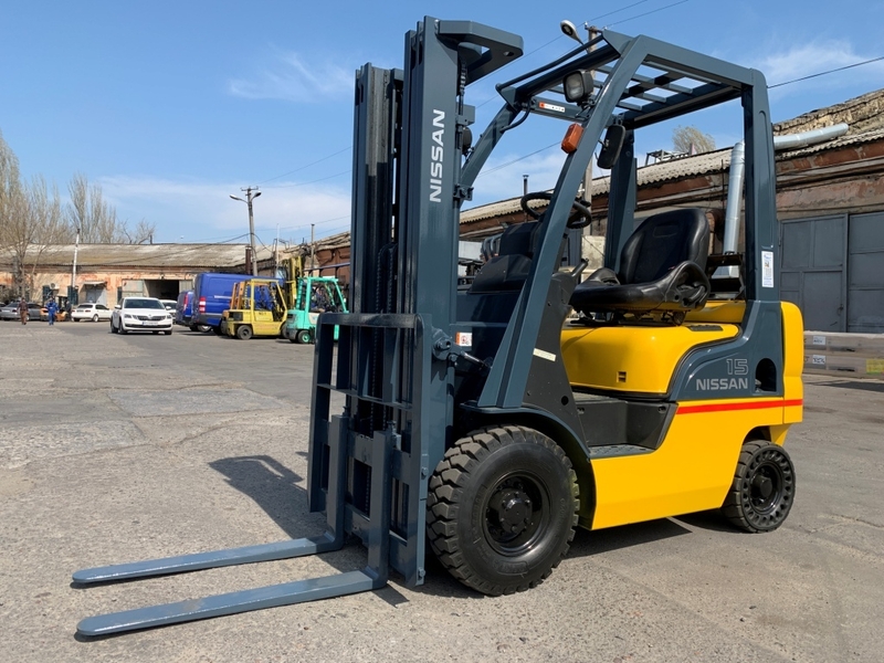 Газ-бензиновый погрузчик Nissan с мачтой триплекс  - <ro>Изображение</ro><ru>Изображение</ru> #5, <ru>Объявление</ru> #1696554